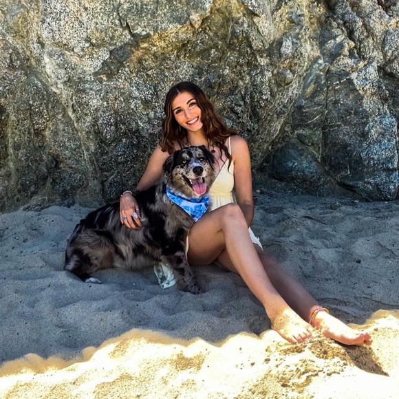 Meet your Posher, Sara - Picture 2 of 12